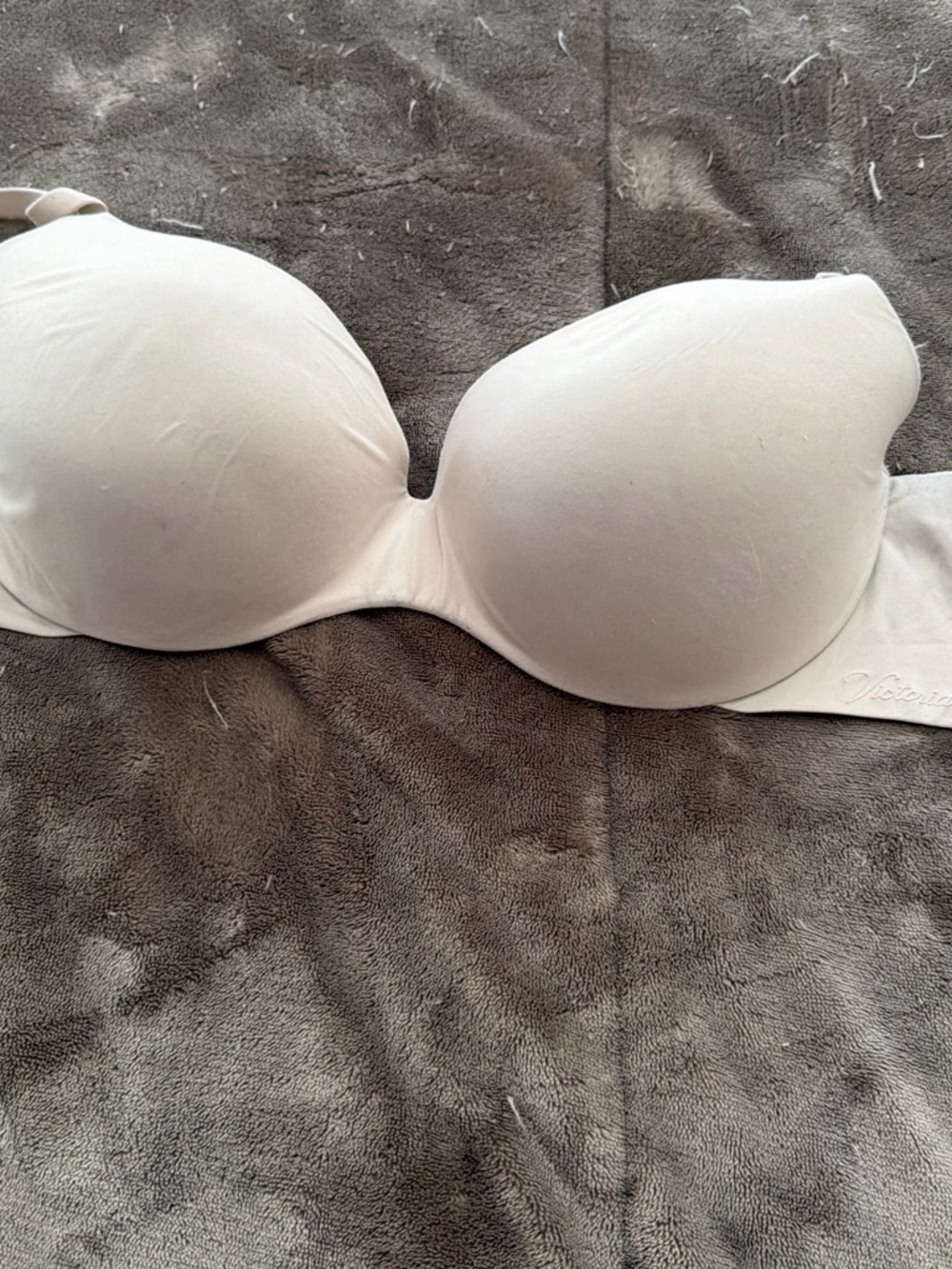 Victoria's Secret White Strapless Molded T-Shirt Bra